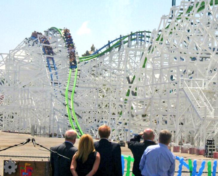 Six Flags Magic Mountain Twisted Colossus video | Real Life Griswold ...